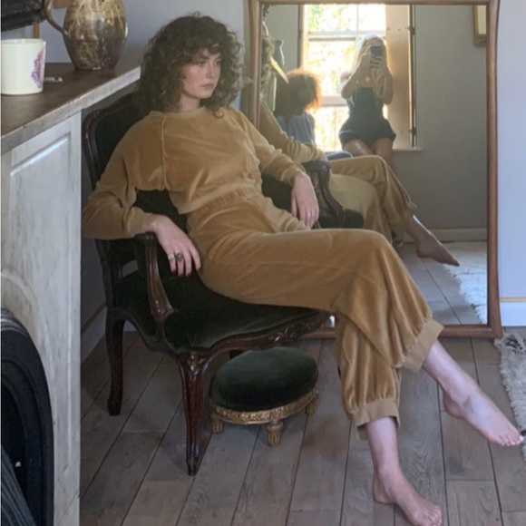 Suzi Kondi / Slim Track Pant in Camel - Picture 2 of 6